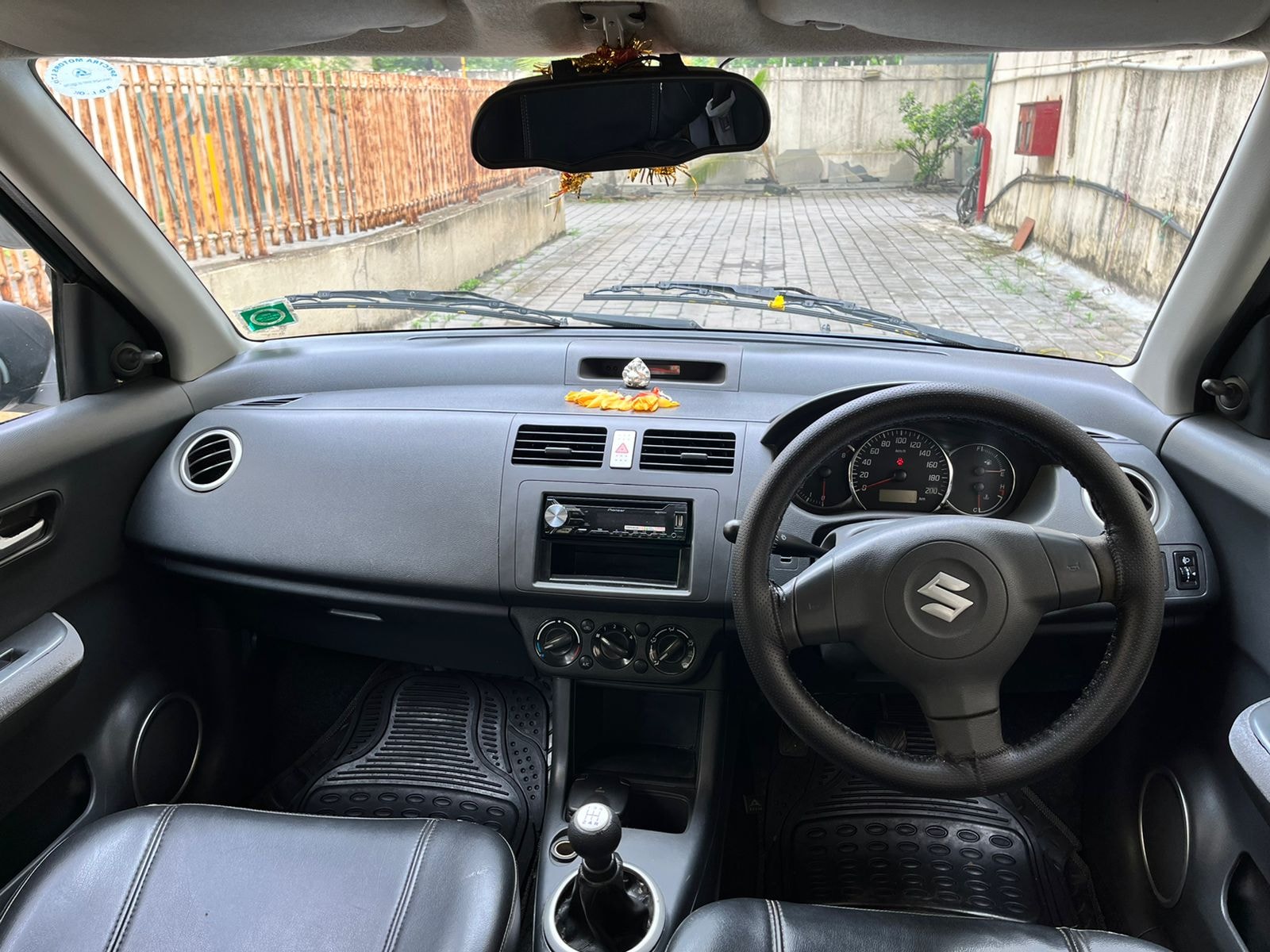 Swift DZire image 10 Swift DZire image 10