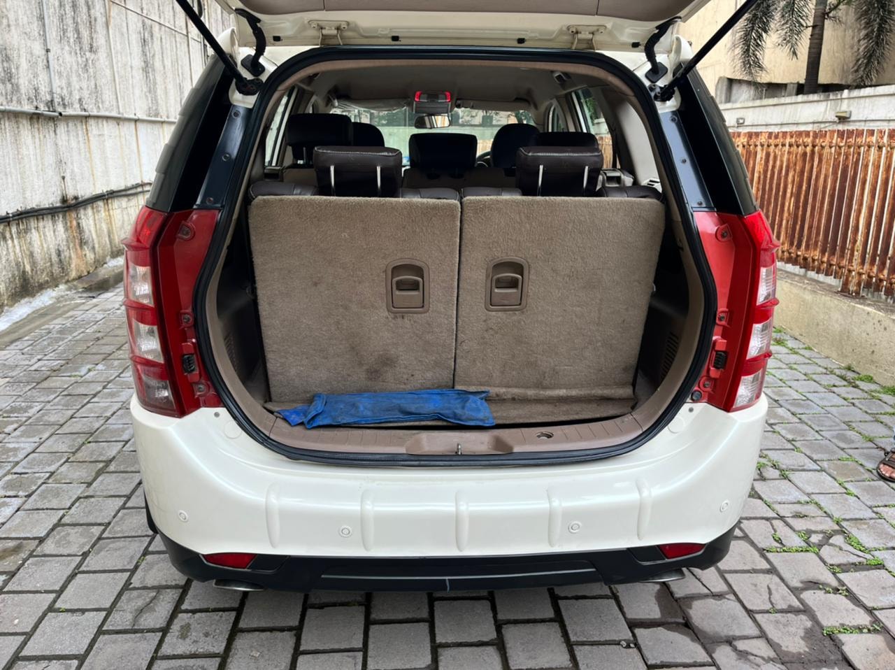 XUV500 image 5 XUV500 image 5