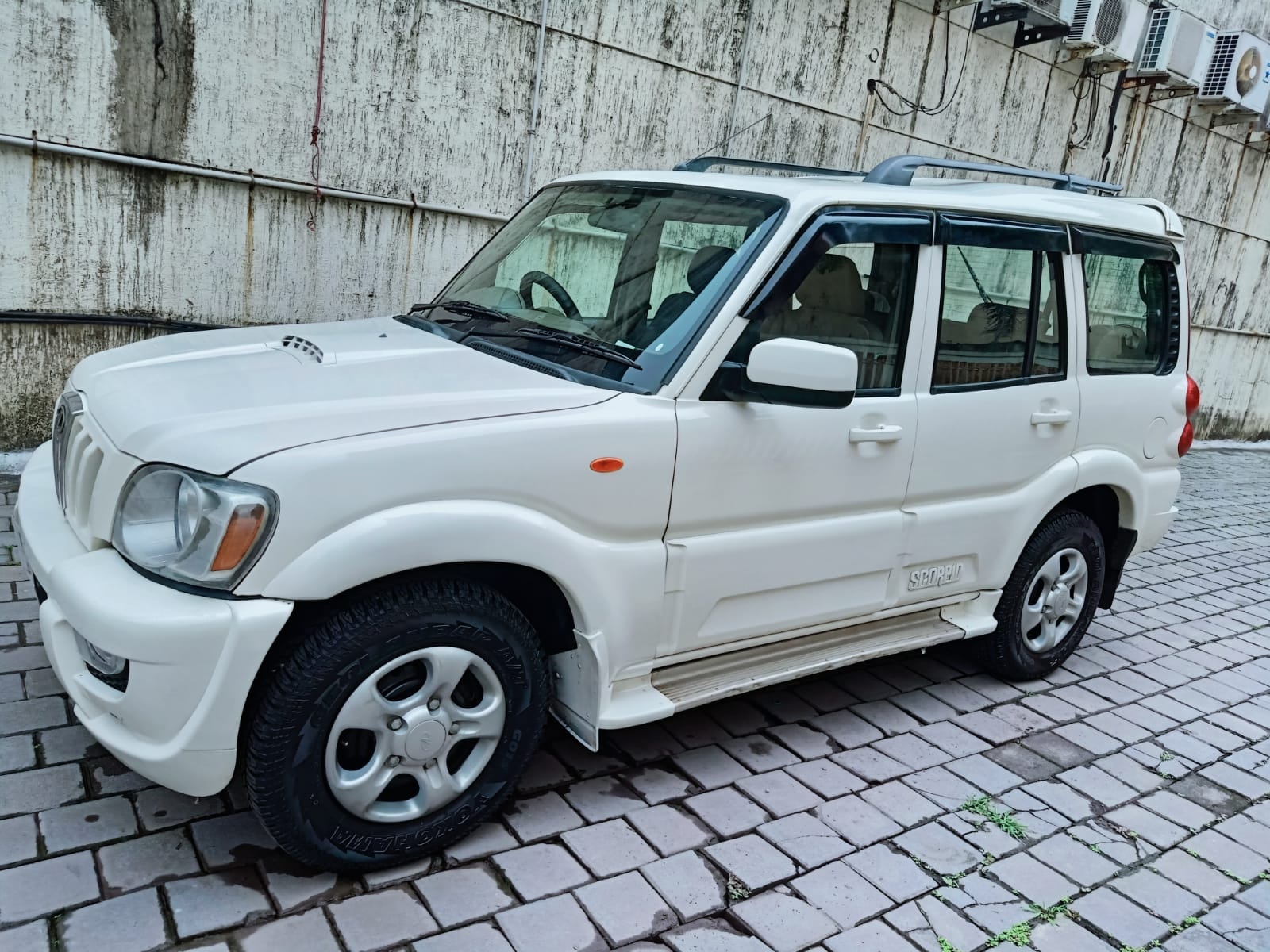 Scorpio image 4 Scorpio image 4