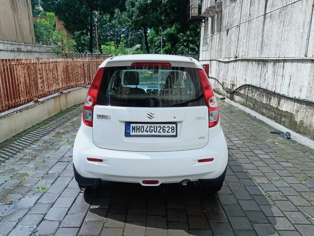 Ritz image 6 Ritz image 6