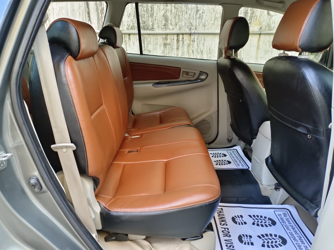 Innova image 10 Innova image 10