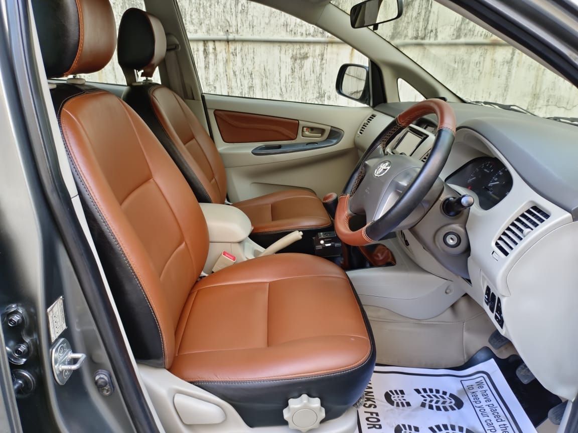 Innova image 12 Innova image 12