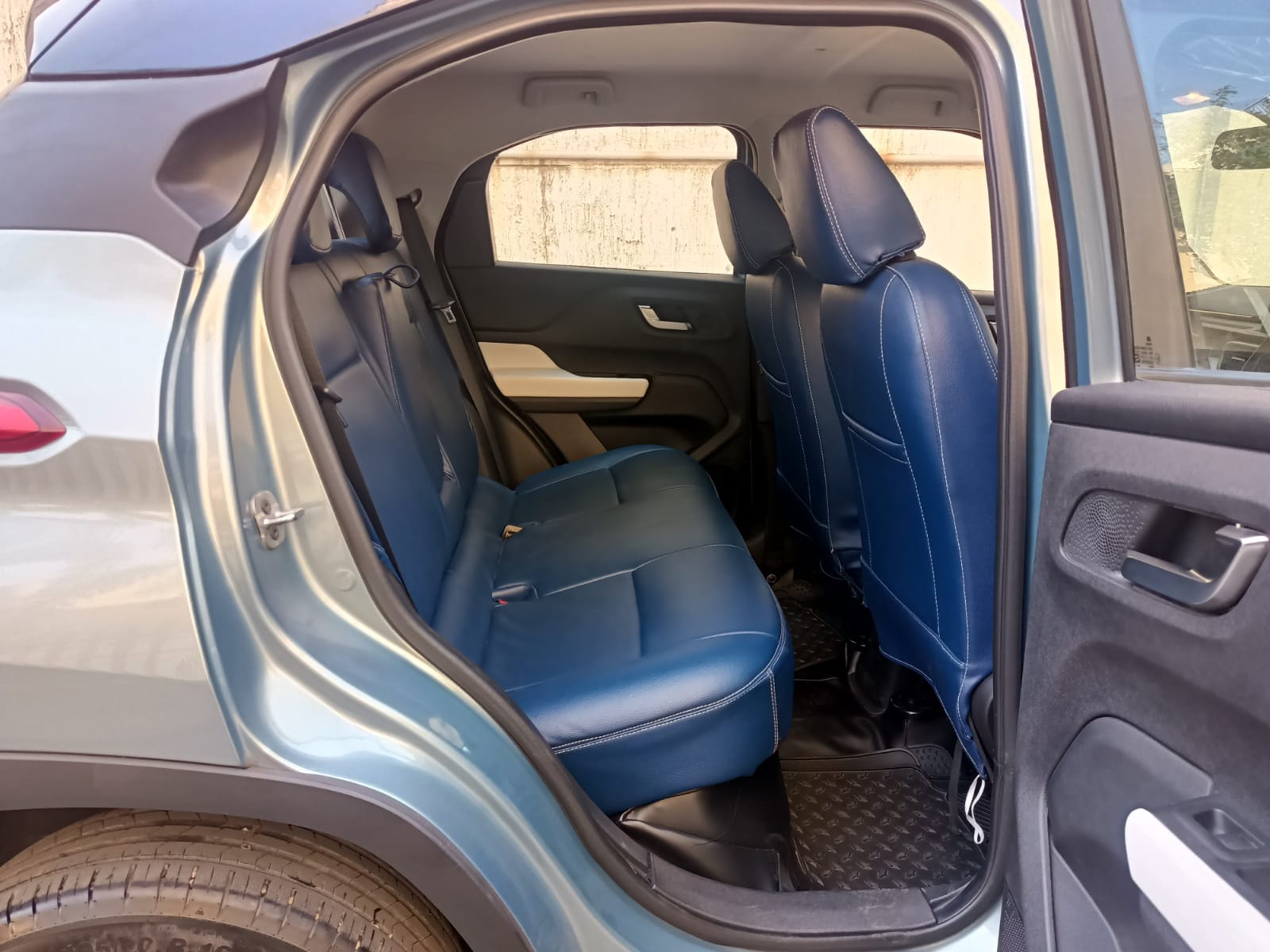 Punch image 9 Punch image 9