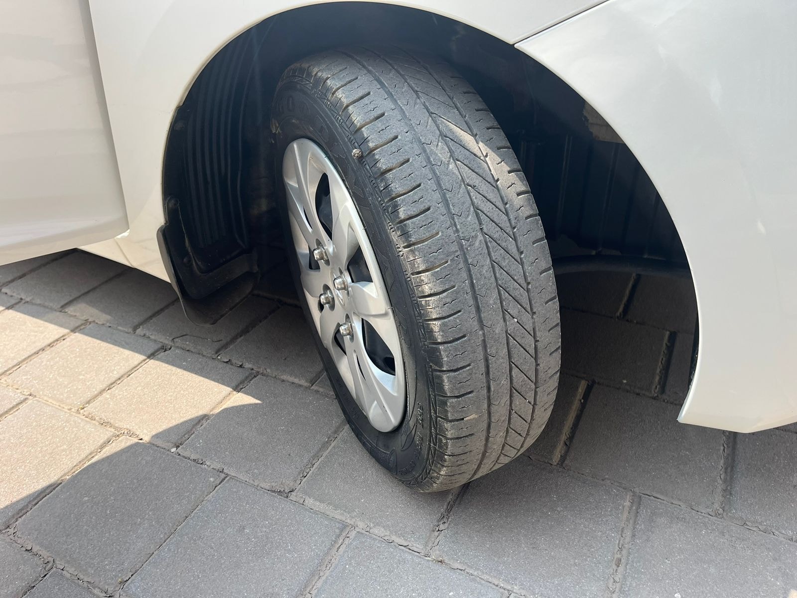 EON image 8 EON image 8