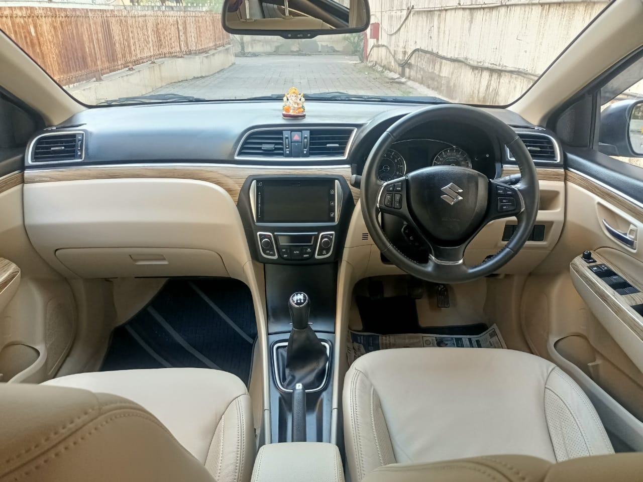 Ciaz image 10 Ciaz image 10