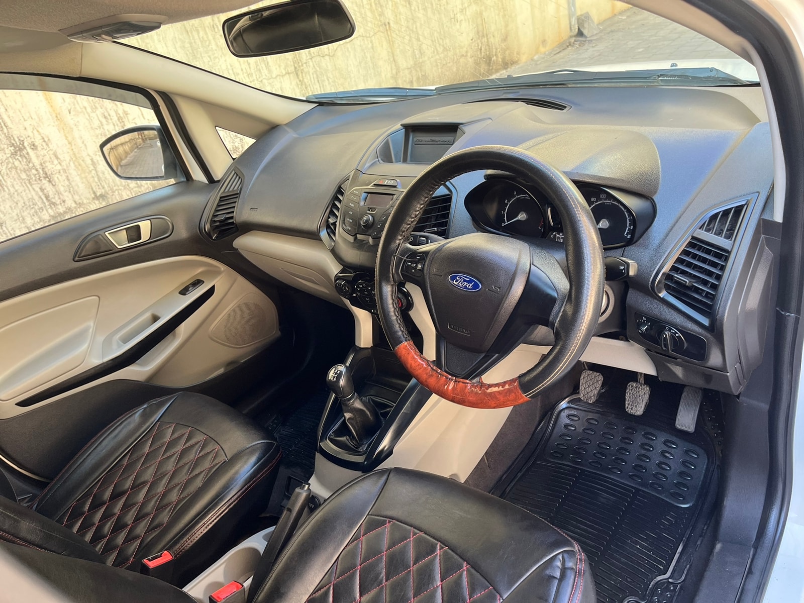 EcoSport image 12 EcoSport image 12