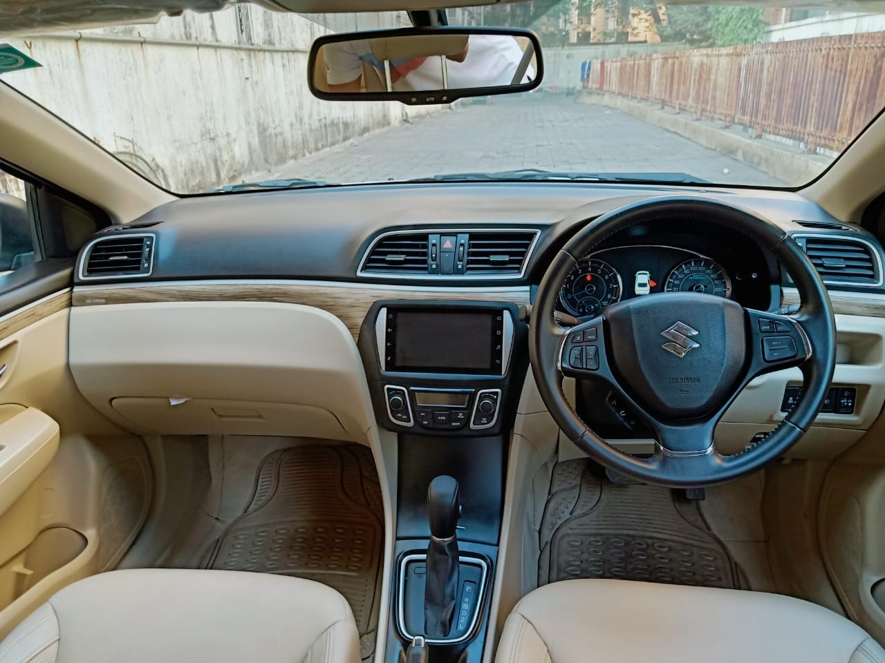 Ciaz image 10 Ciaz image 10