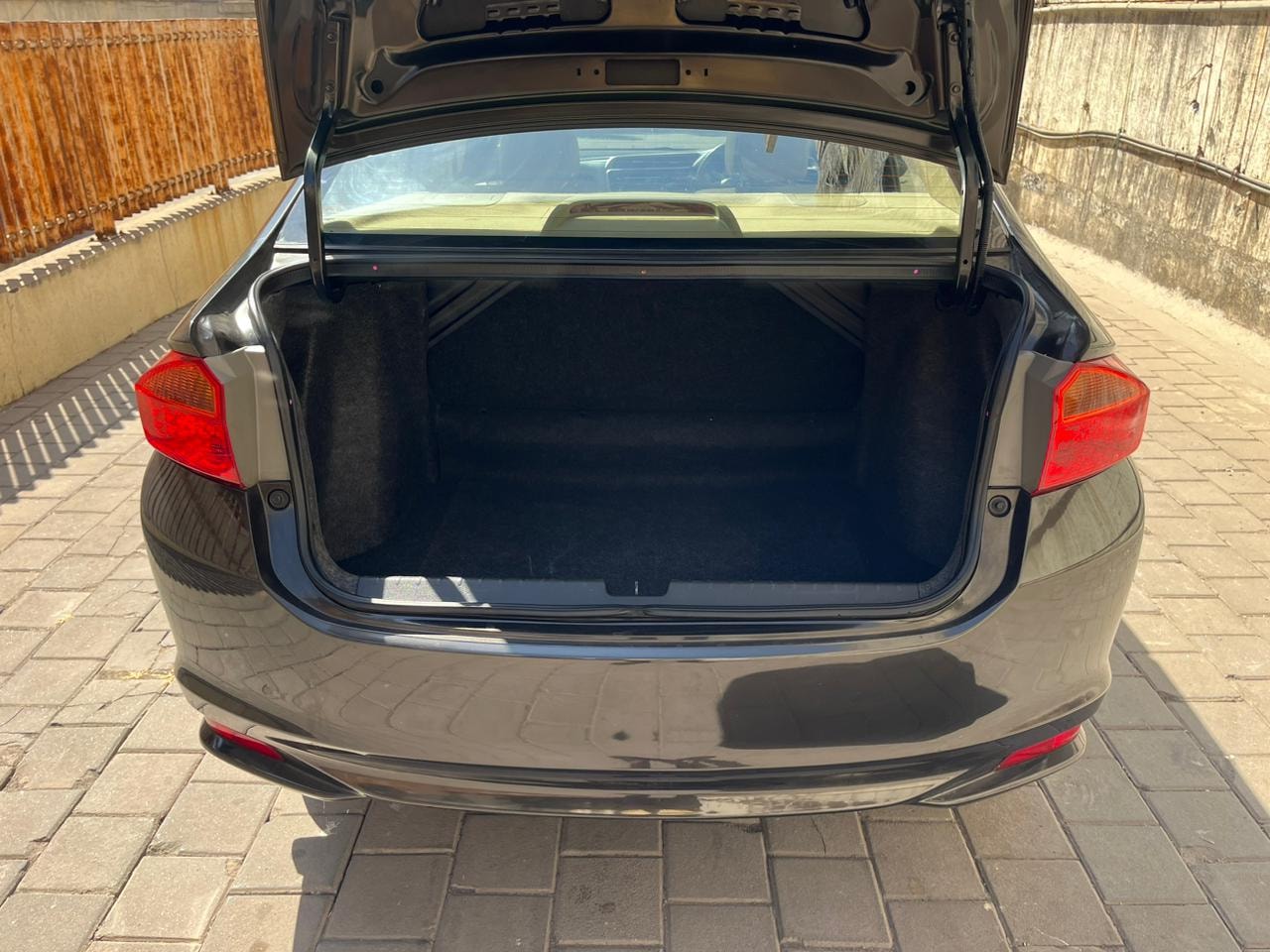 City image 3 City image 3