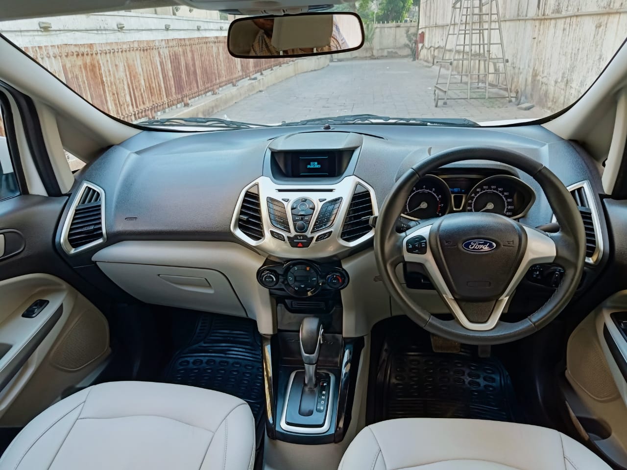 EcoSport image 10 EcoSport image 10