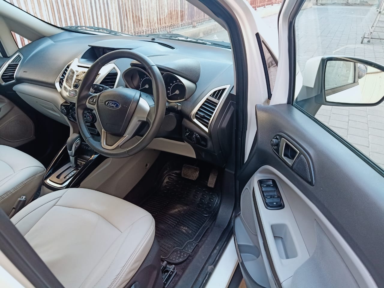 EcoSport image 11 EcoSport image 11