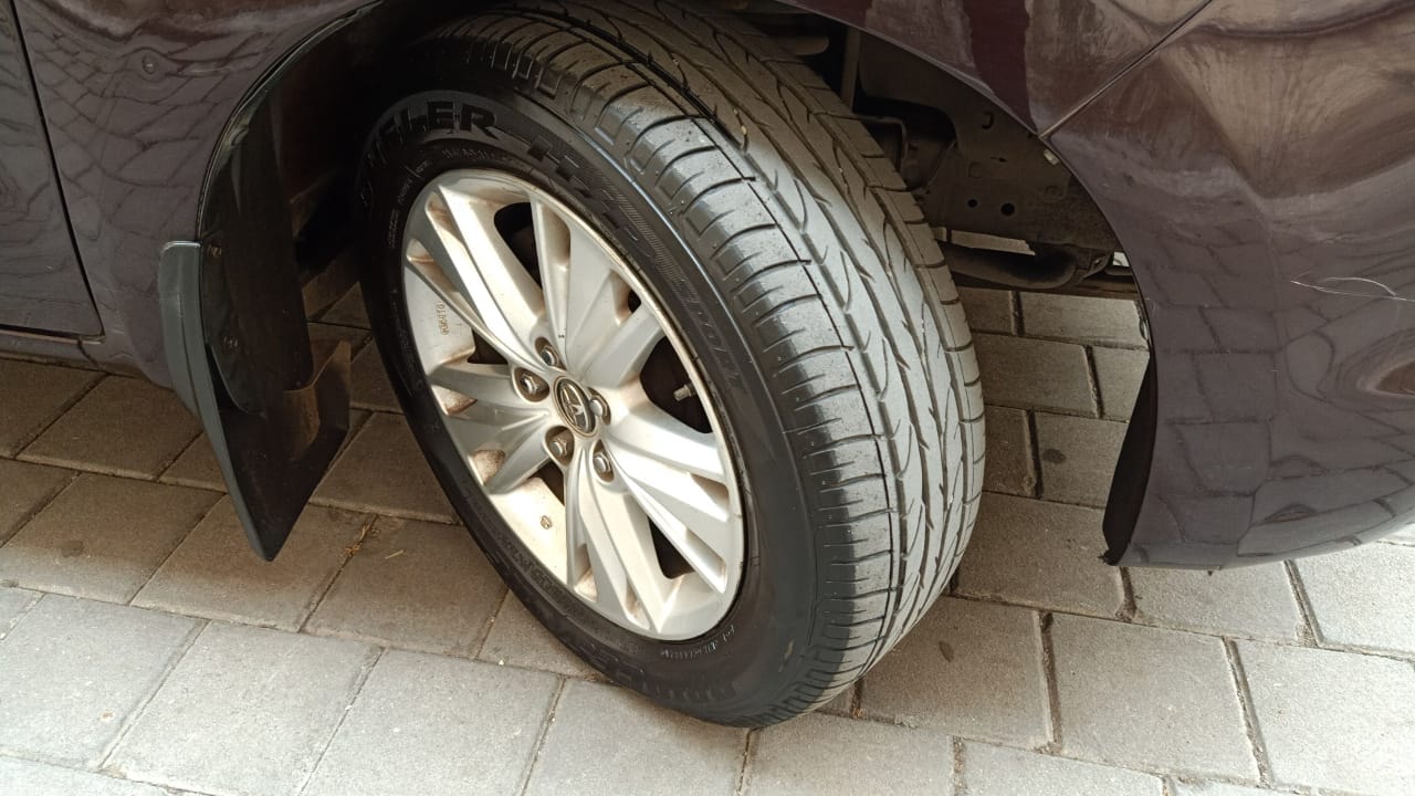 Innova Crysta image 8 Innova Crysta image 8