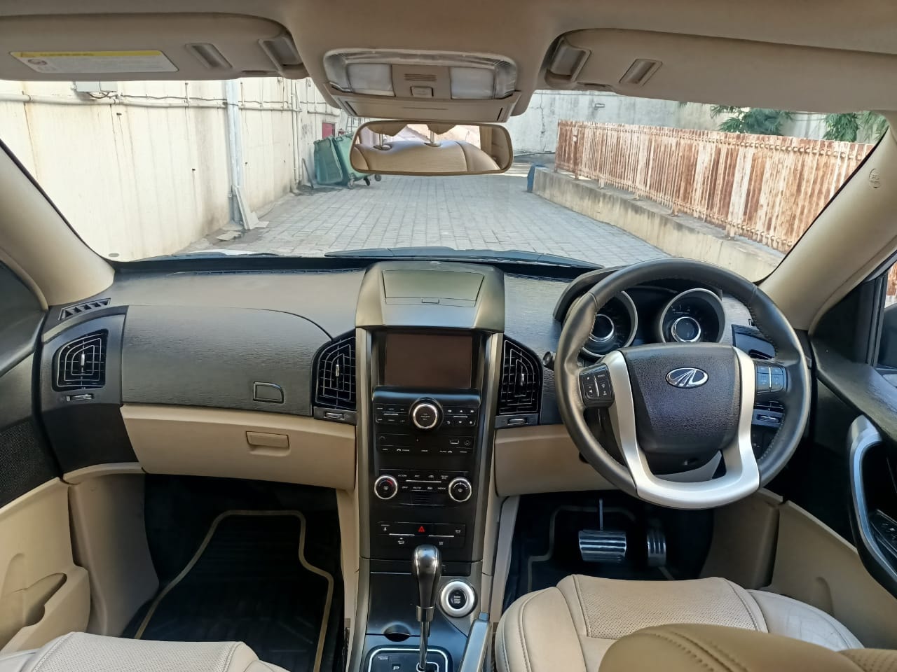 XUV500 image 11 XUV500 image 11