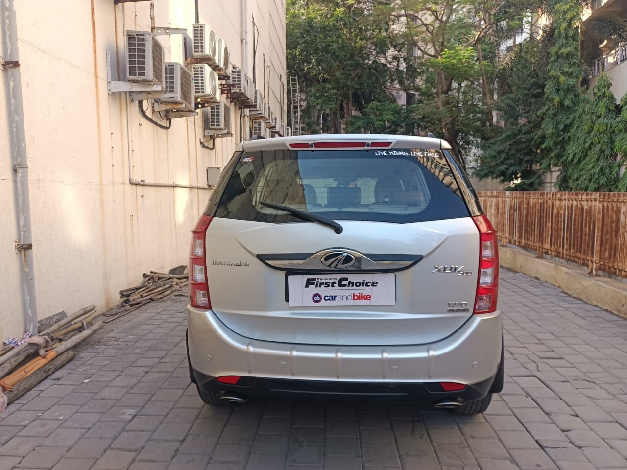 XUV500 image 4 XUV500 image 4