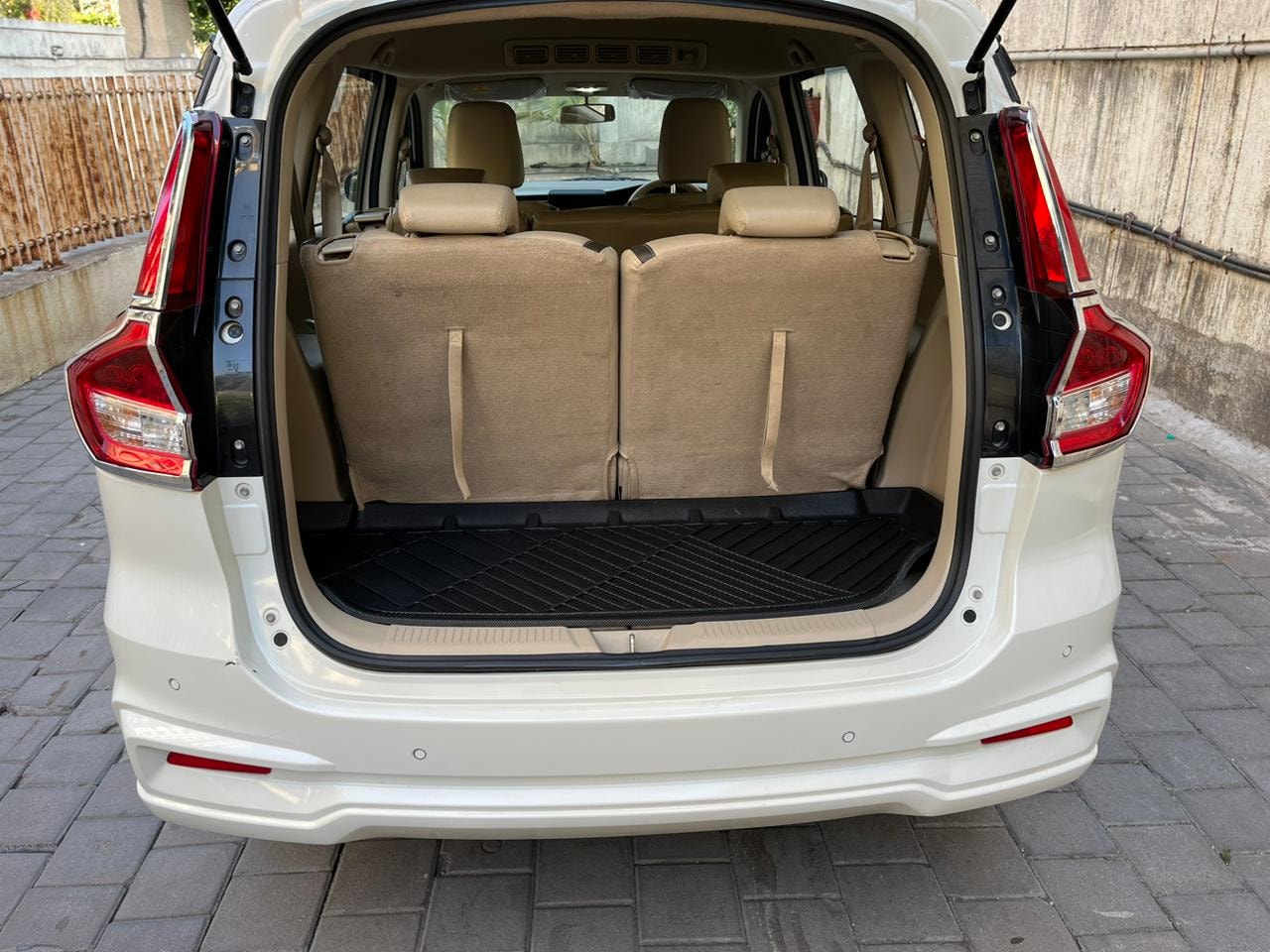 Ertiga image 3 Ertiga image 3