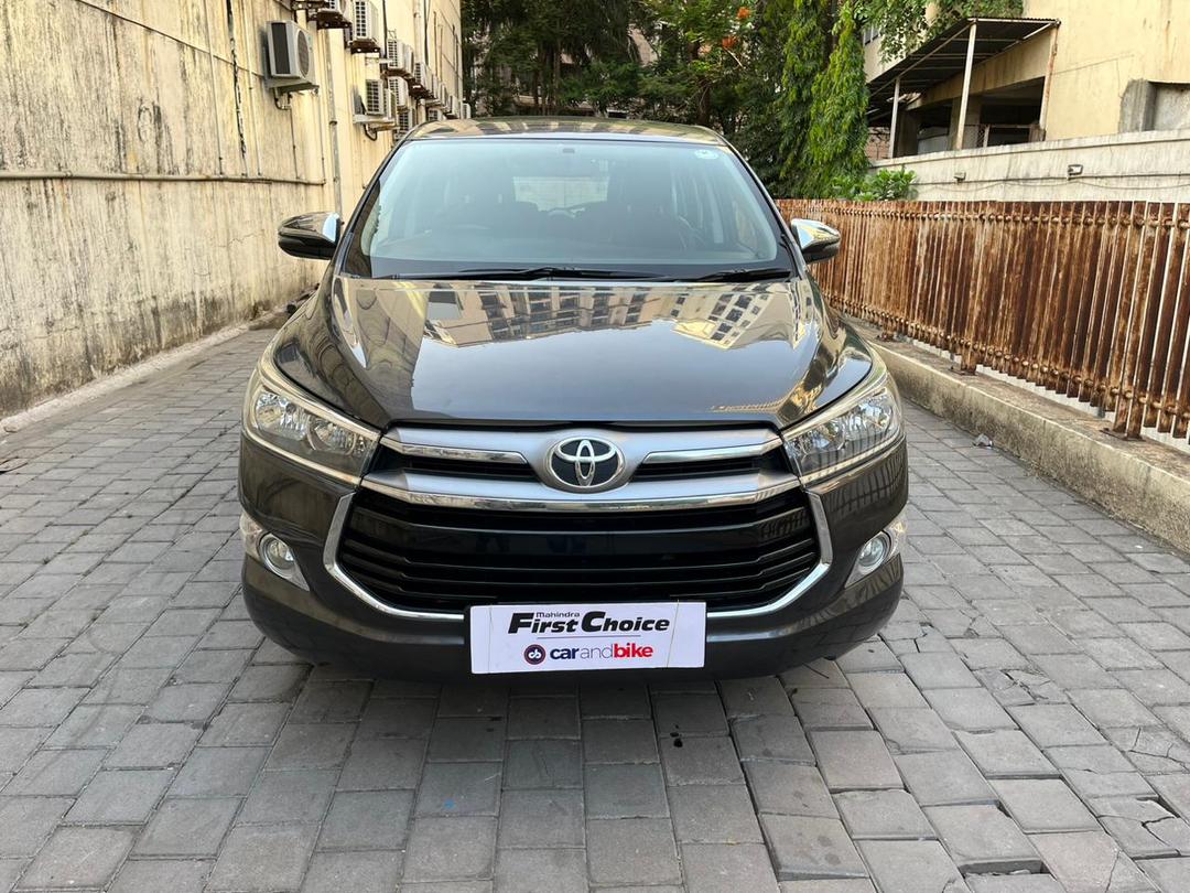 2017 Toyota Innova Crysta 2.8 GX AT 7-Seater Cover Image 