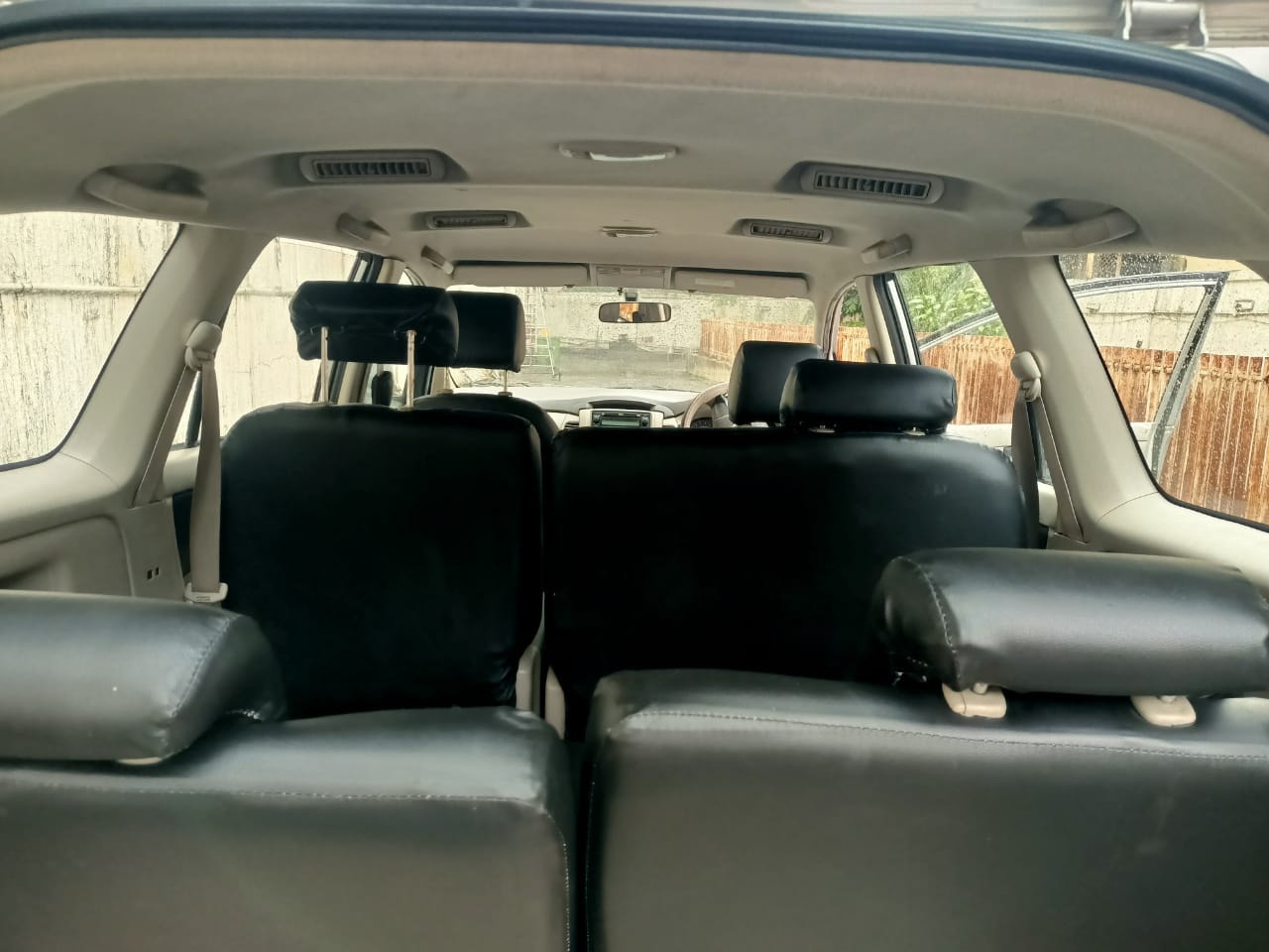 Innova image 5 Innova image 5