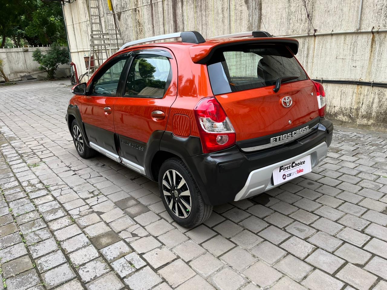 Etios Cross image 2 Etios Cross image 2