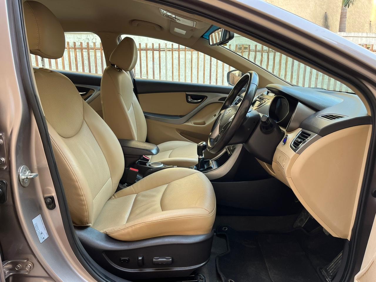 Elantra image 13 Elantra image 13