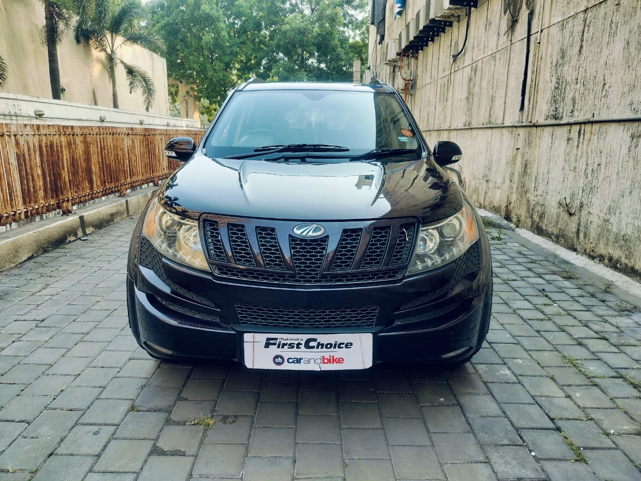 XUV500 image 1 XUV500 image 1