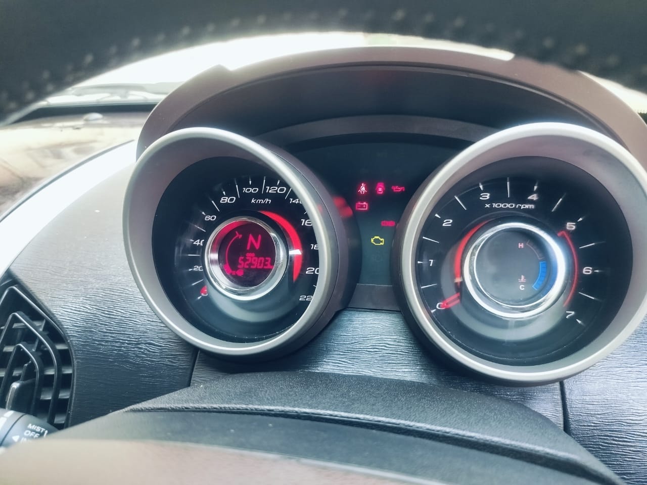 XUV500 image 10 XUV500 image 10