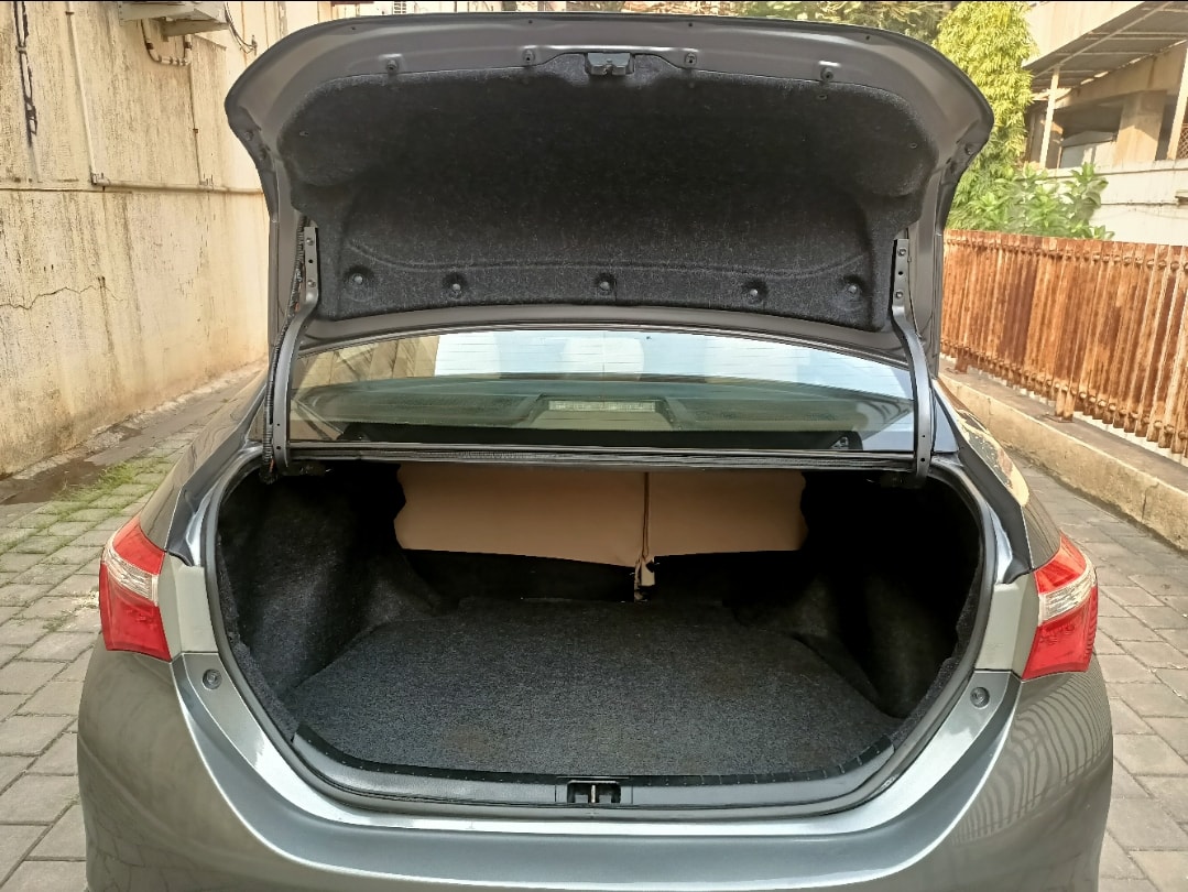 Corolla Altis image 10 Corolla Altis image 10