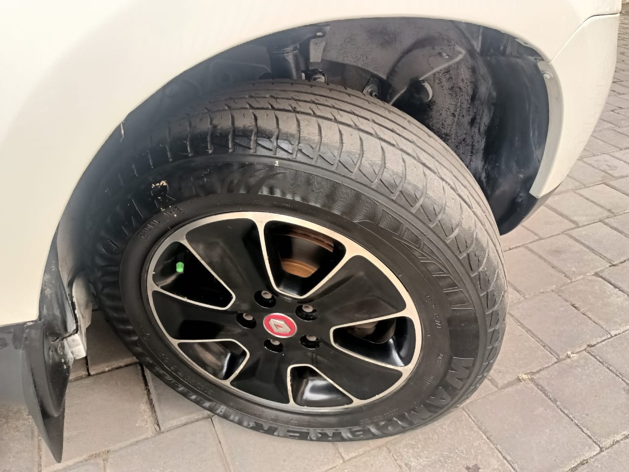 Duster image 9 Duster image 9