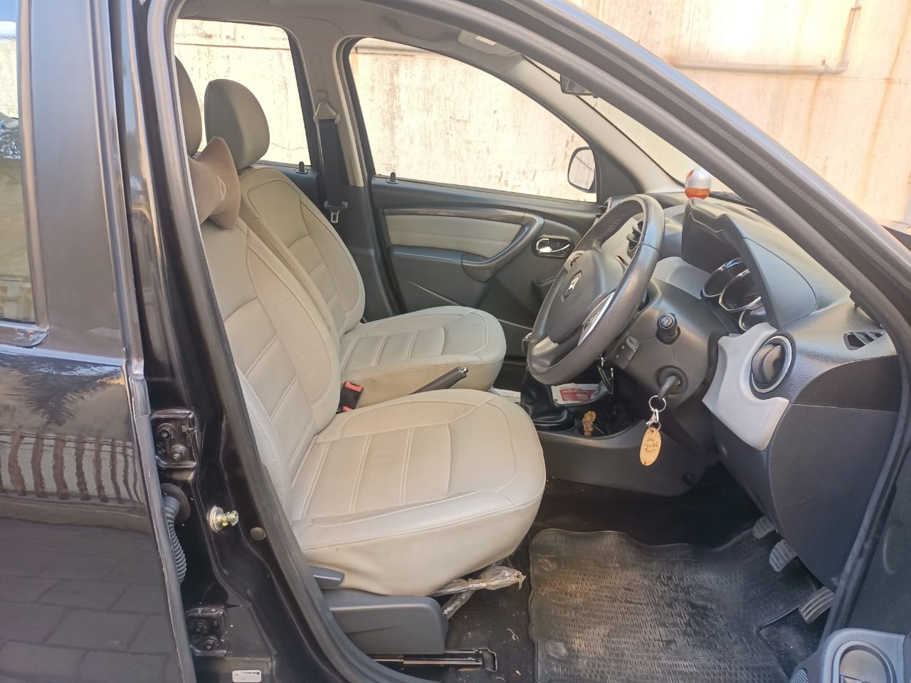 Duster image 13 Duster image 13