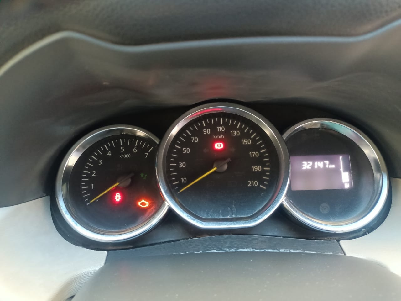 Duster image 10 Duster image 10