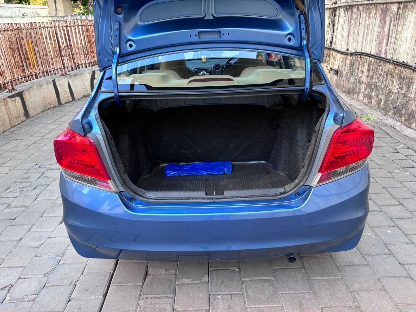 Amaze image 3 Amaze image 3