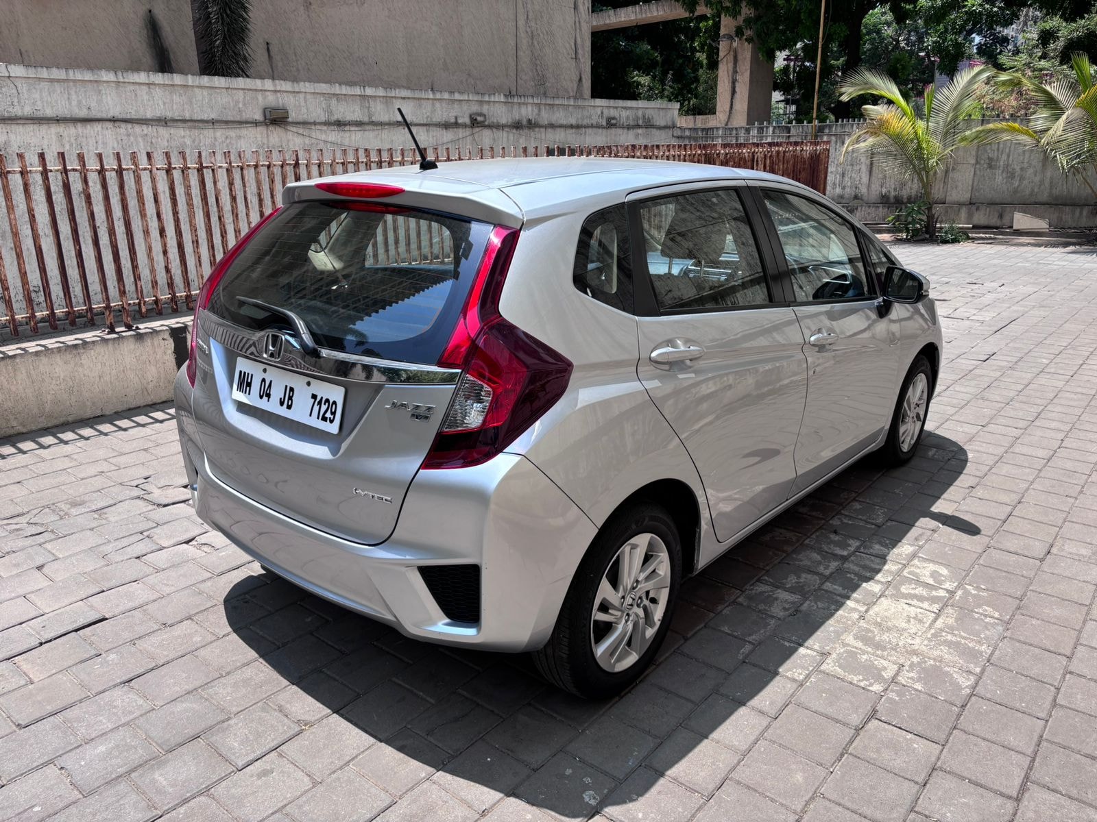 Jazz image 6 Jazz image 6