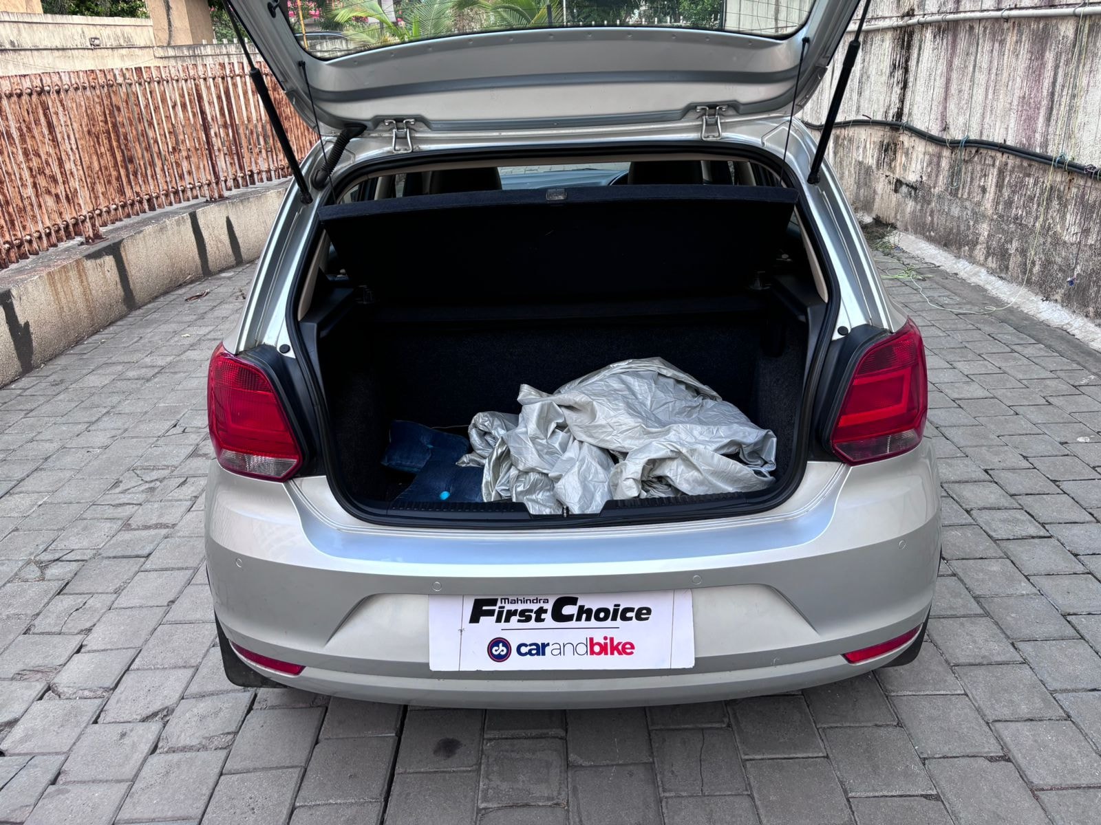 Polo image 3 Polo image 3