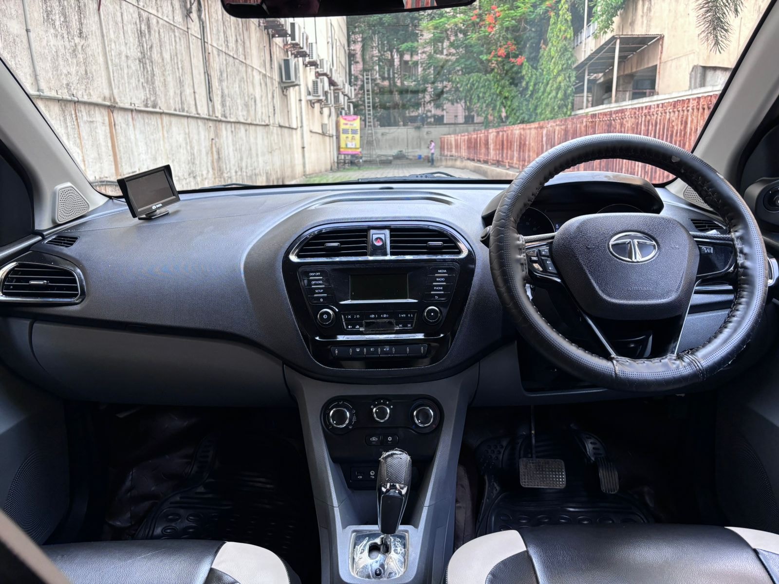 Tigor image 11 Tigor image 11