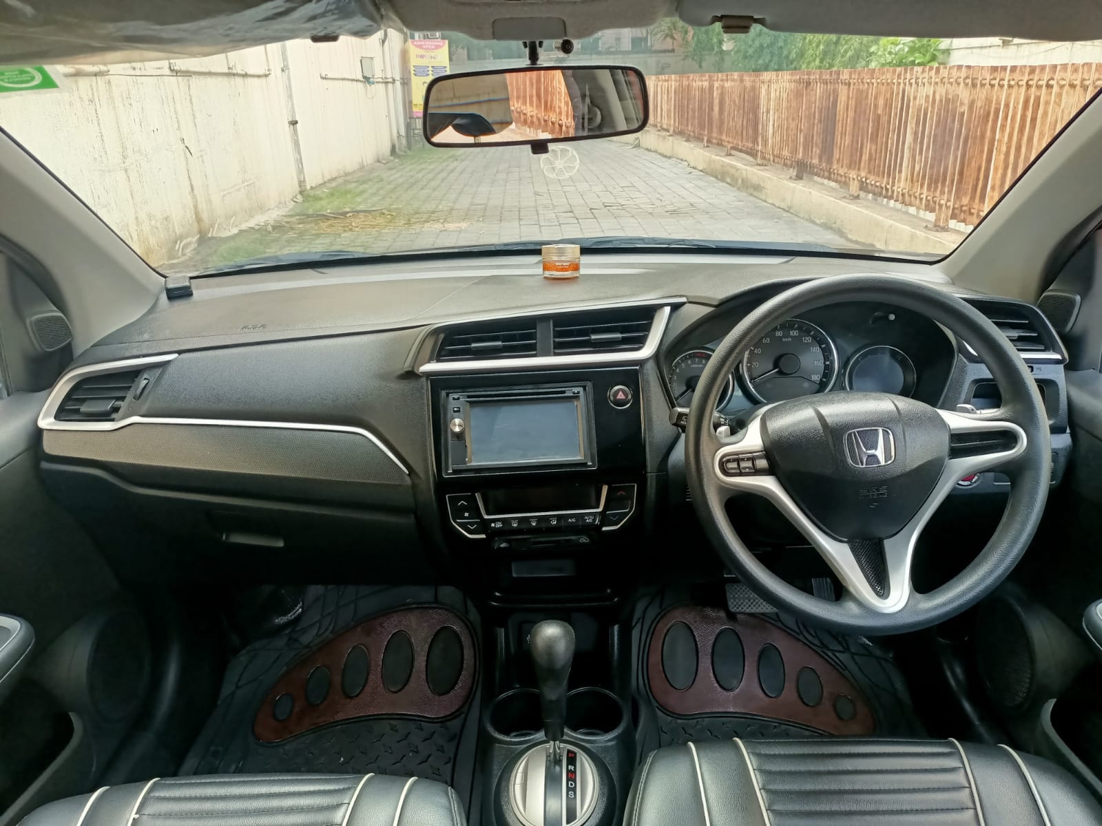 BR-V image 10 BR-V image 10