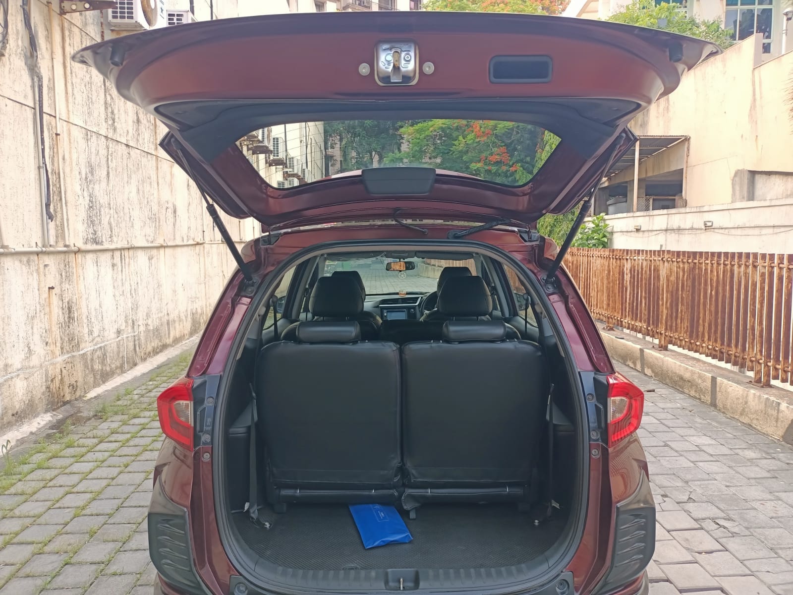 BR-V image 3 BR-V image 3