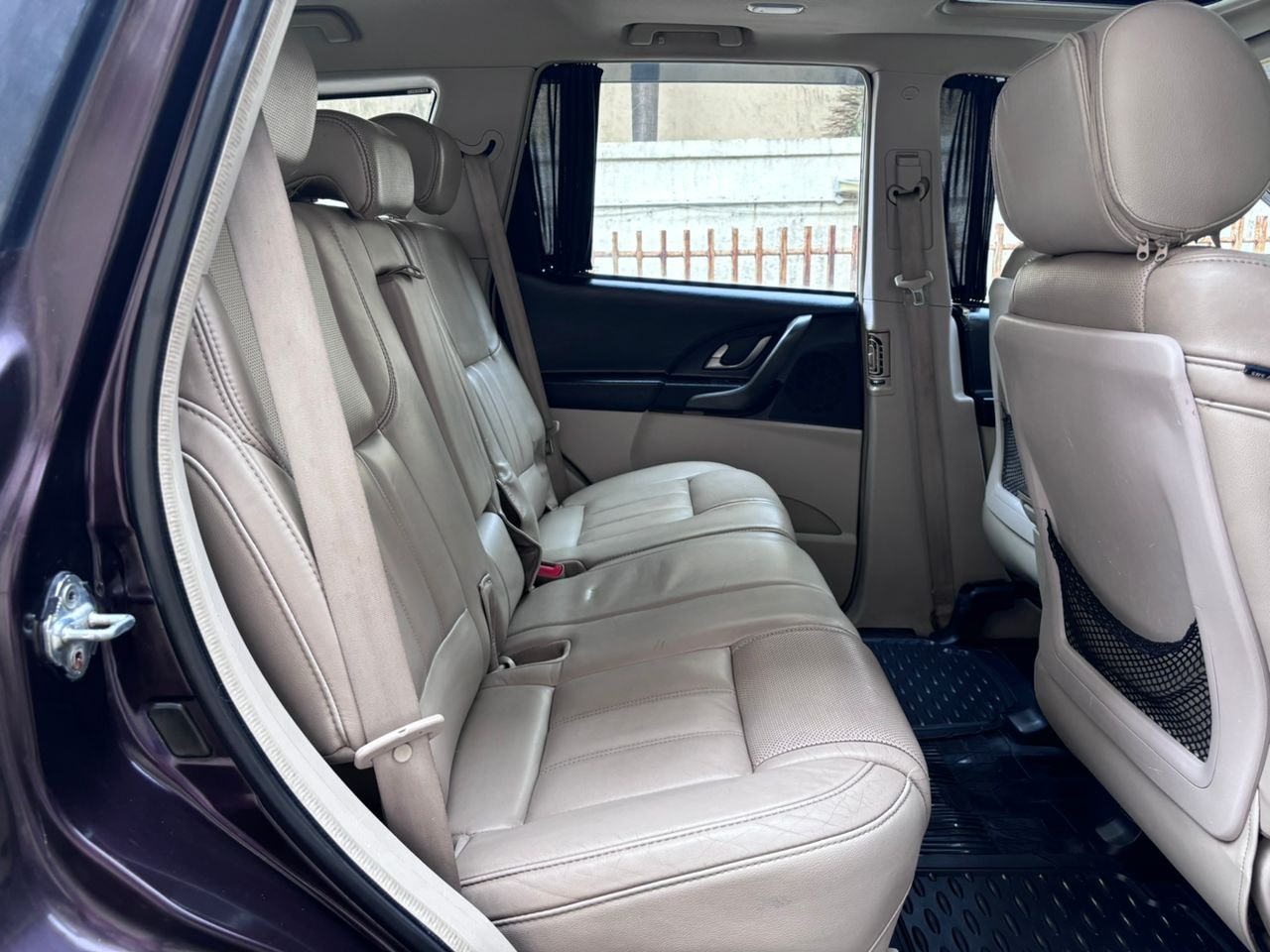 XUV500 image 15 XUV500 image 15