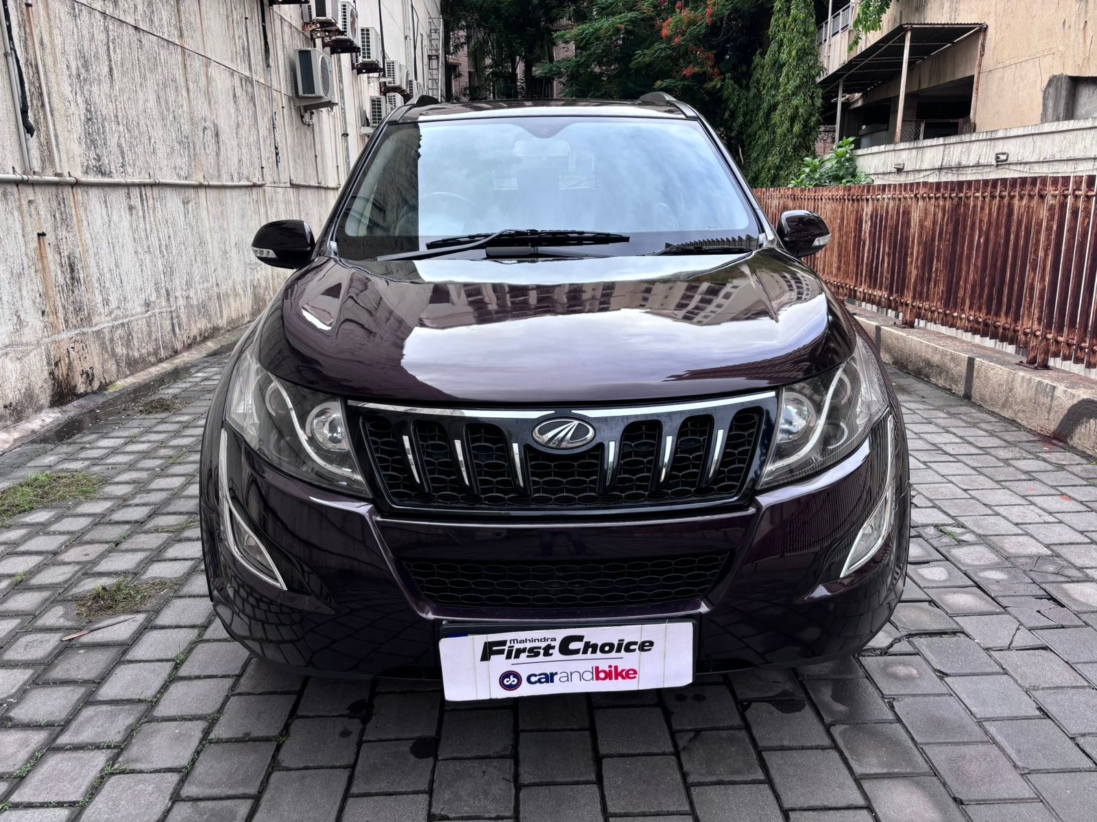 XUV500 image 1 XUV500 image 1