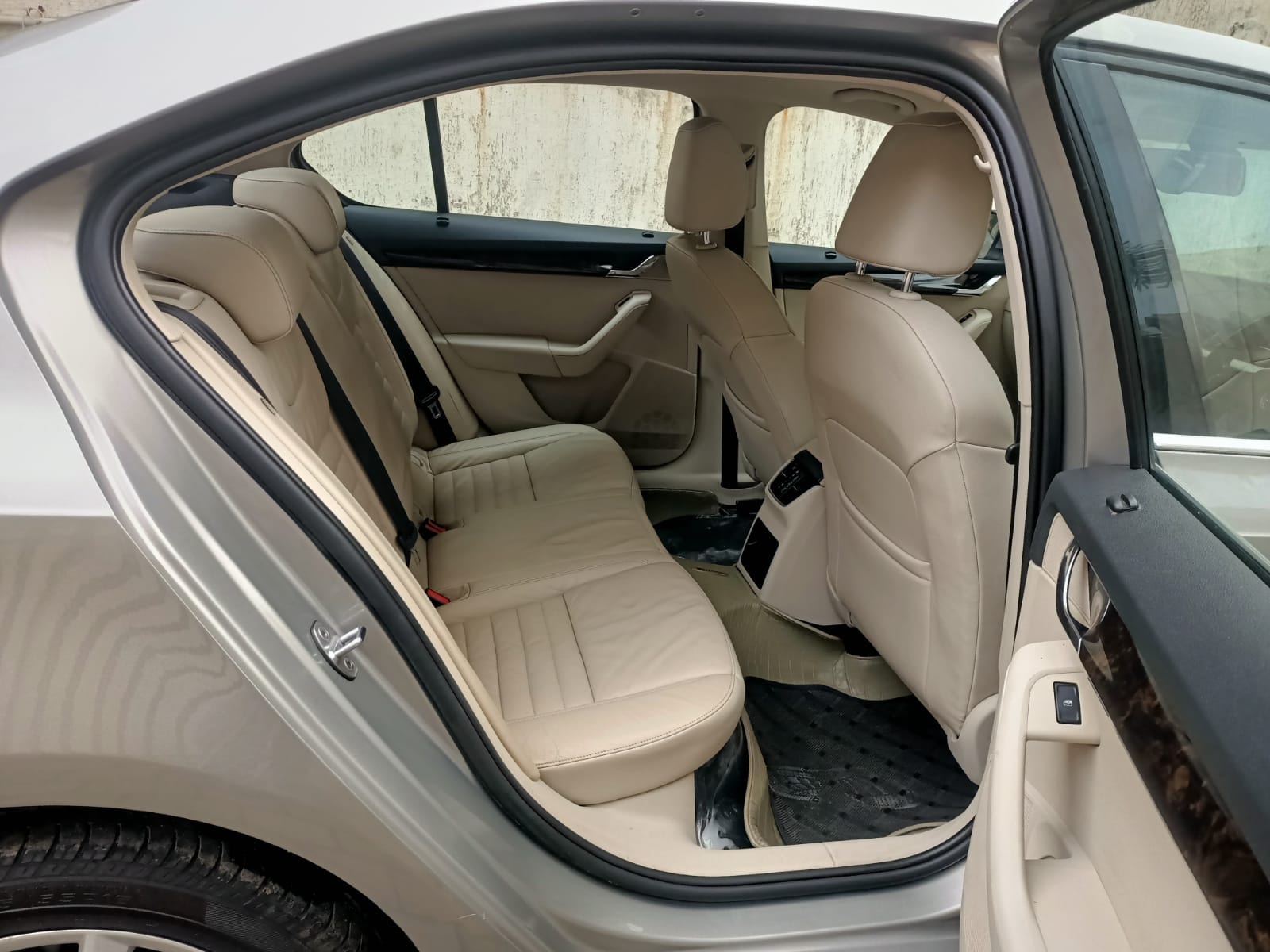 Octavia image 14 Octavia image 14