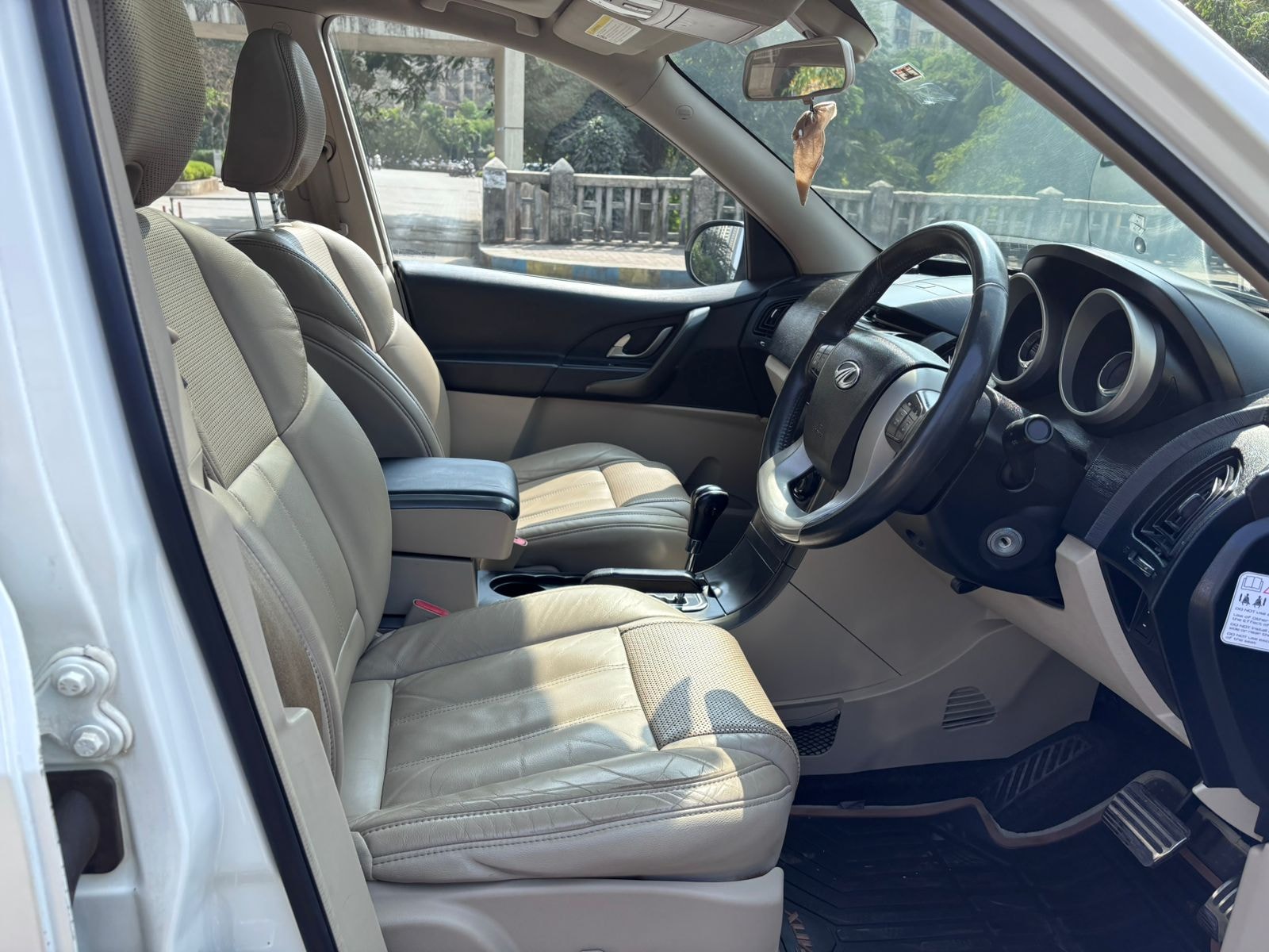 XUV500 image 13 XUV500 image 13