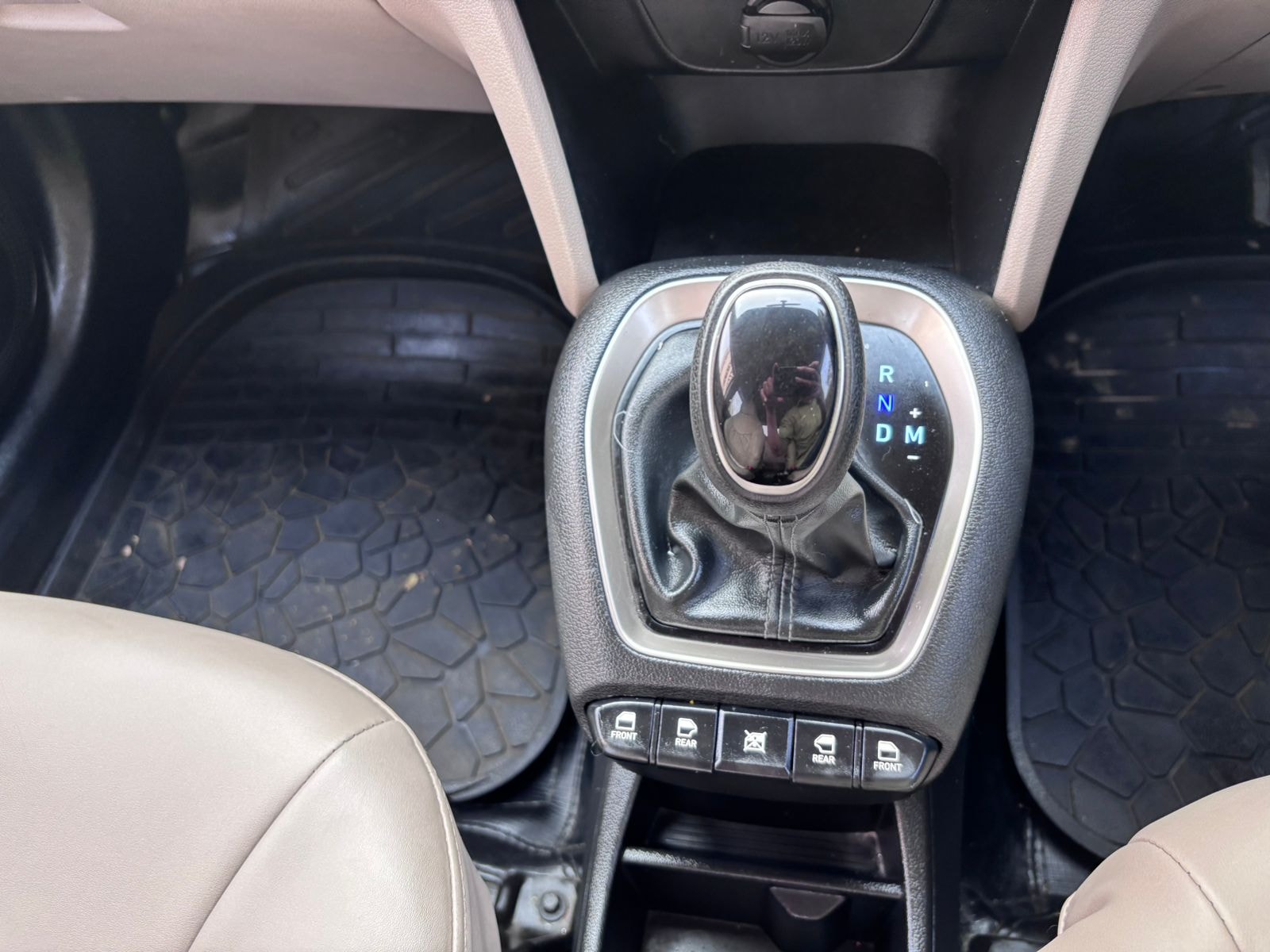 New Santro image 5 New Santro image 5