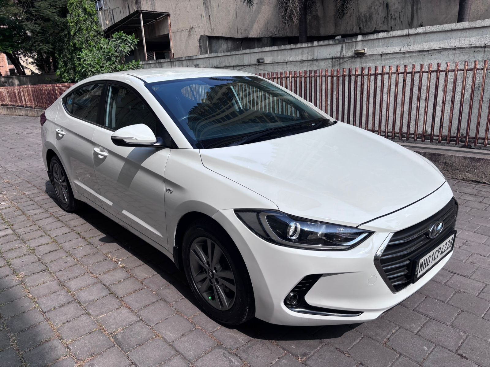 Elantra image 7 Elantra image 7