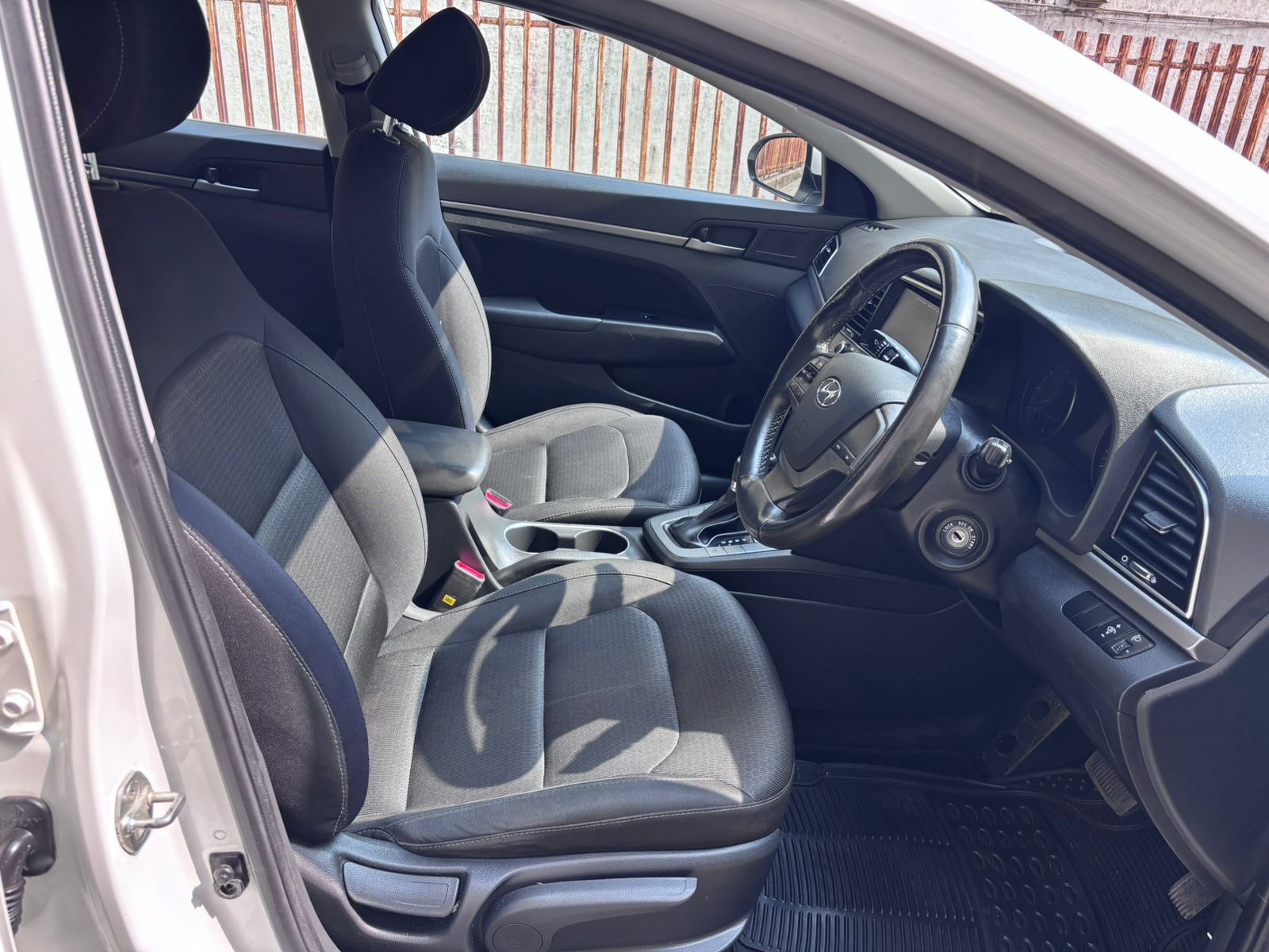 Elantra image 13 Elantra image 13