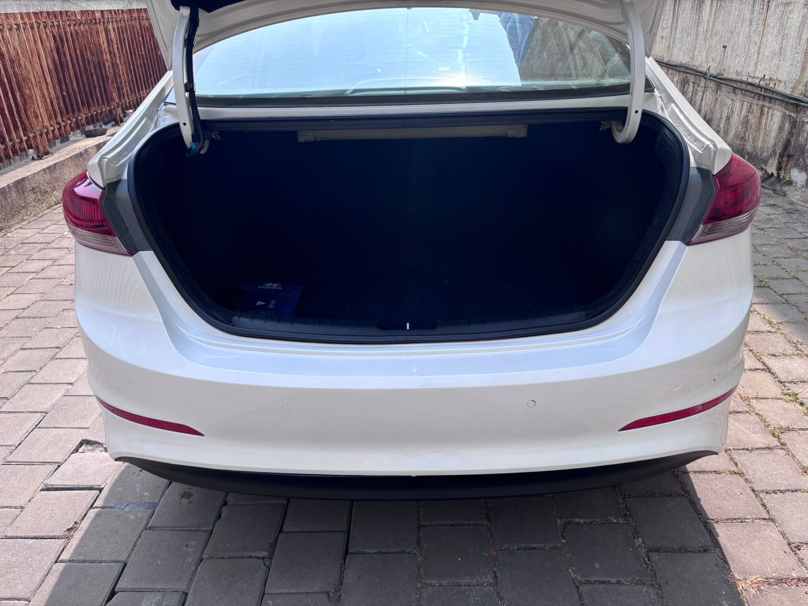 Elantra image 3 Elantra image 3