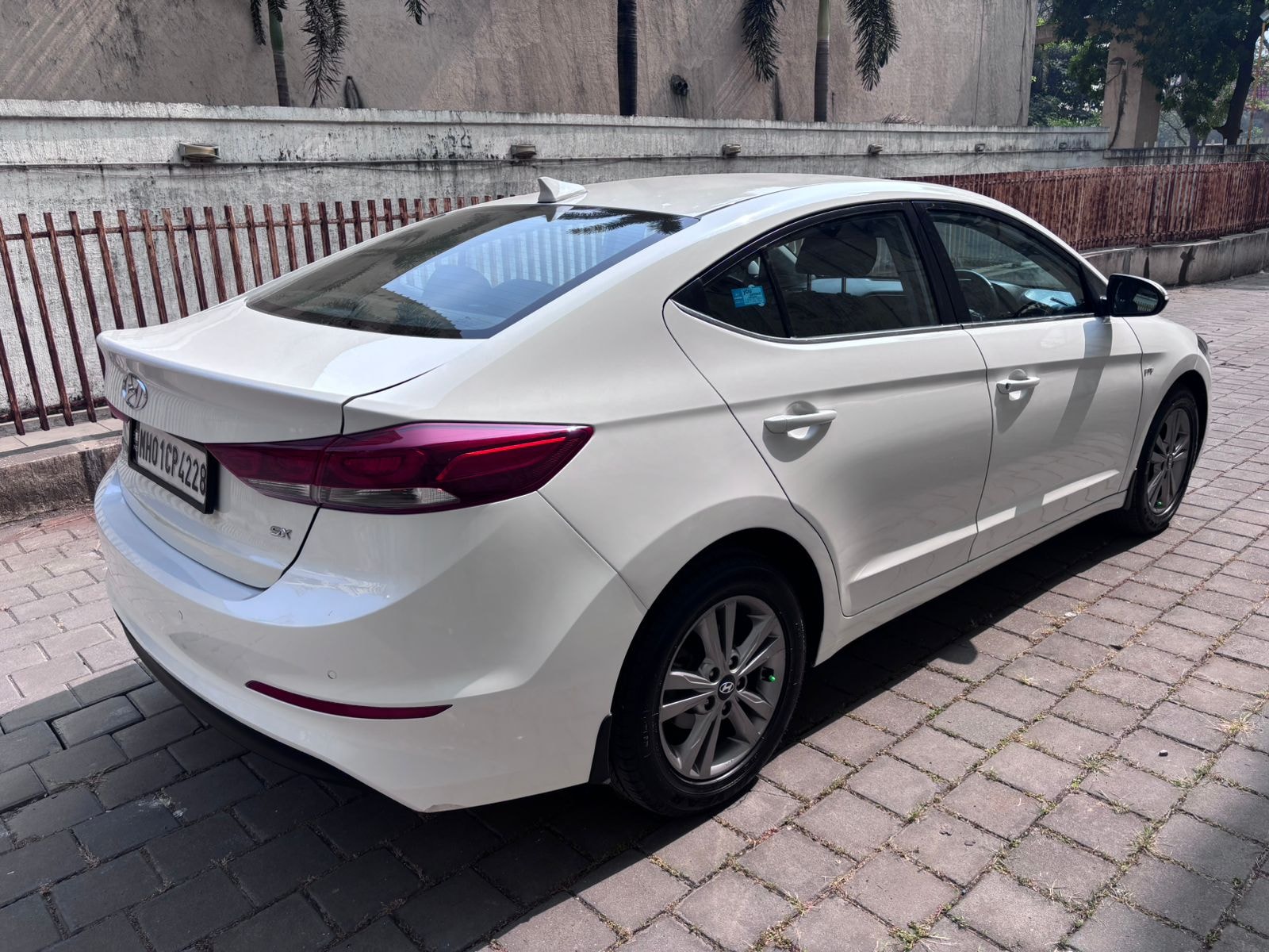 Elantra image 6 Elantra image 6