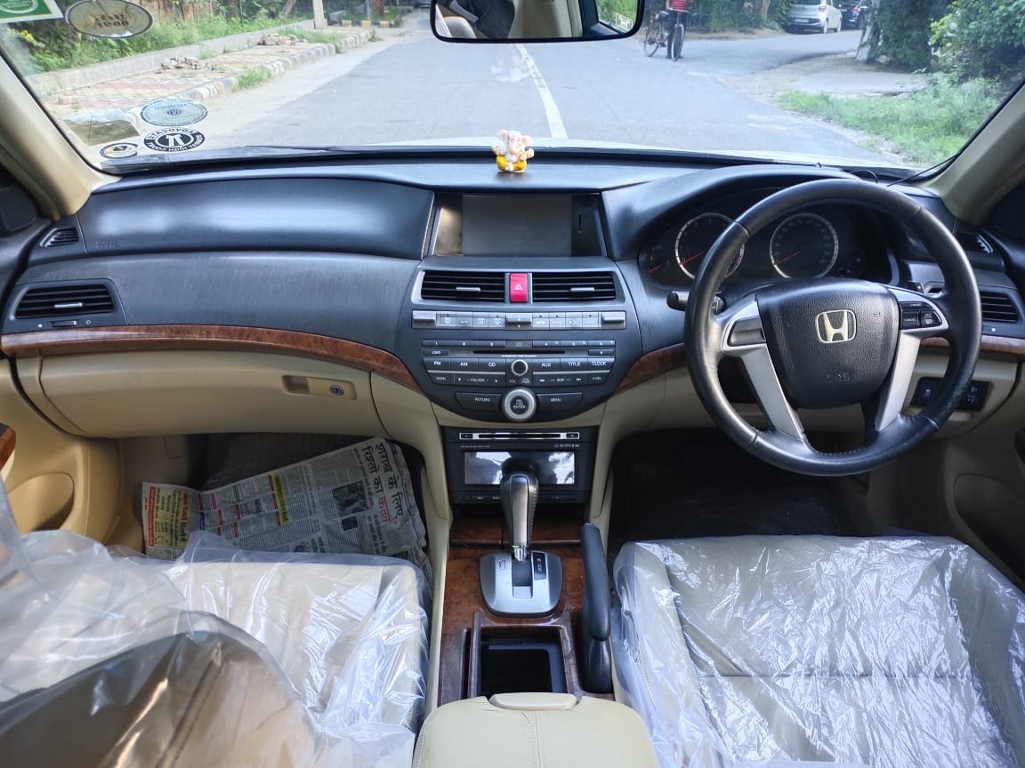 Accord image 4 Accord image 4