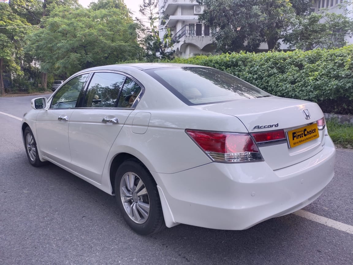 Accord image 10 Accord image 10