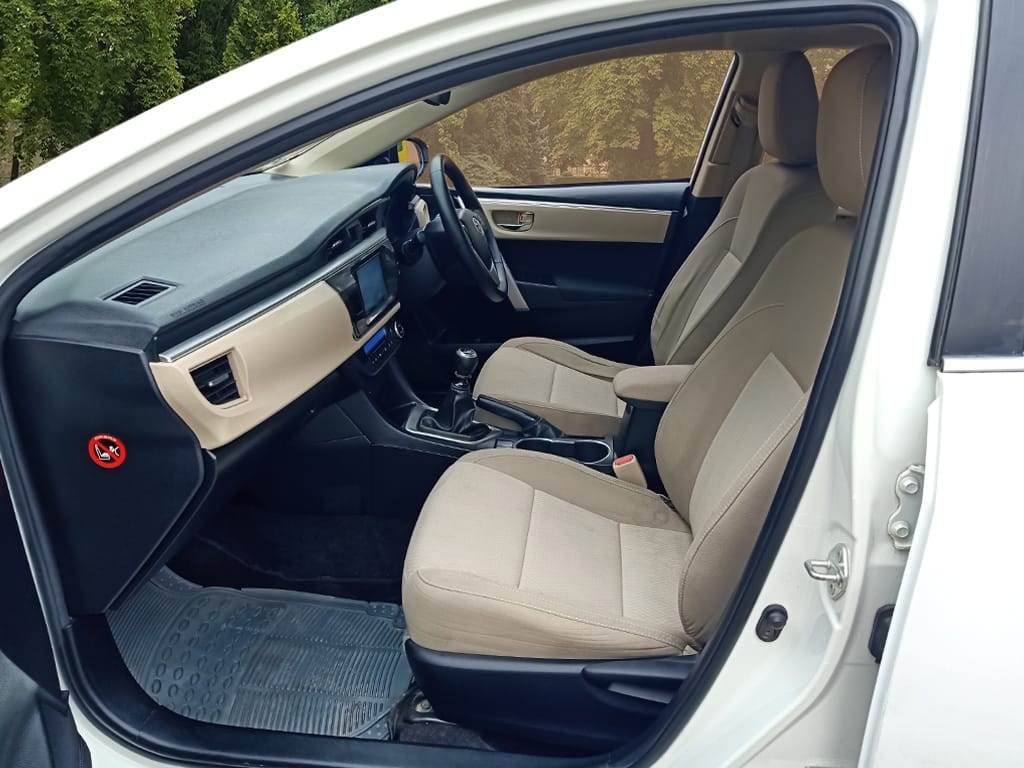 Corolla Altis image 16 Corolla Altis image 16