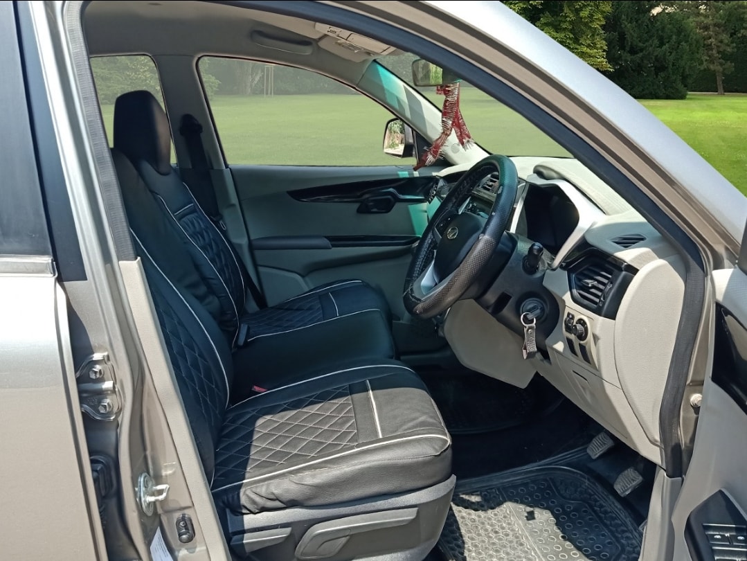 KUV100 image 14 KUV100 image 14