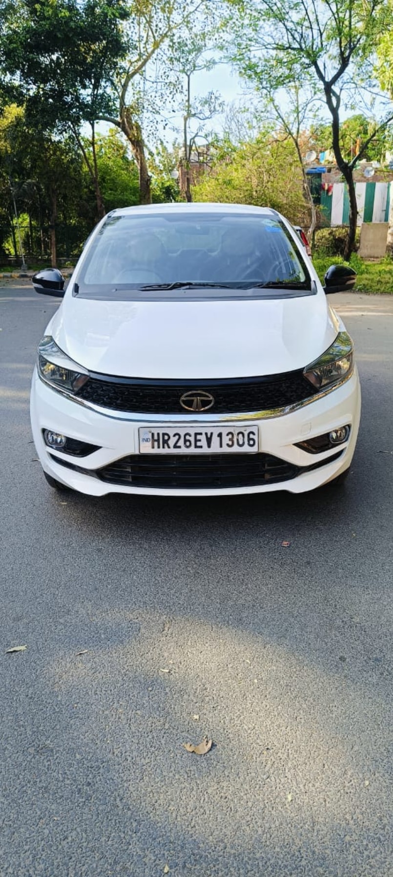 Tigor image 1 Tigor image 1