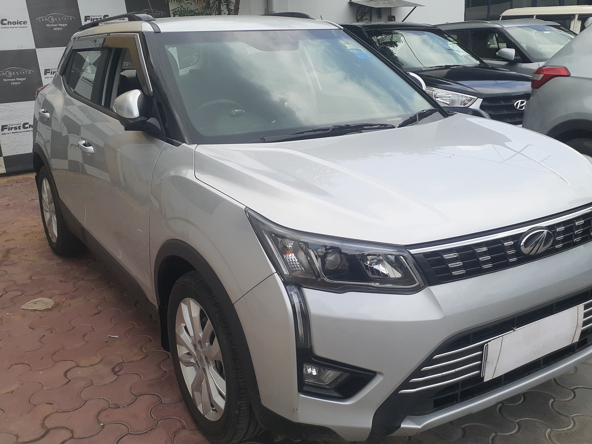 XUV300 image 14 XUV300 image 14