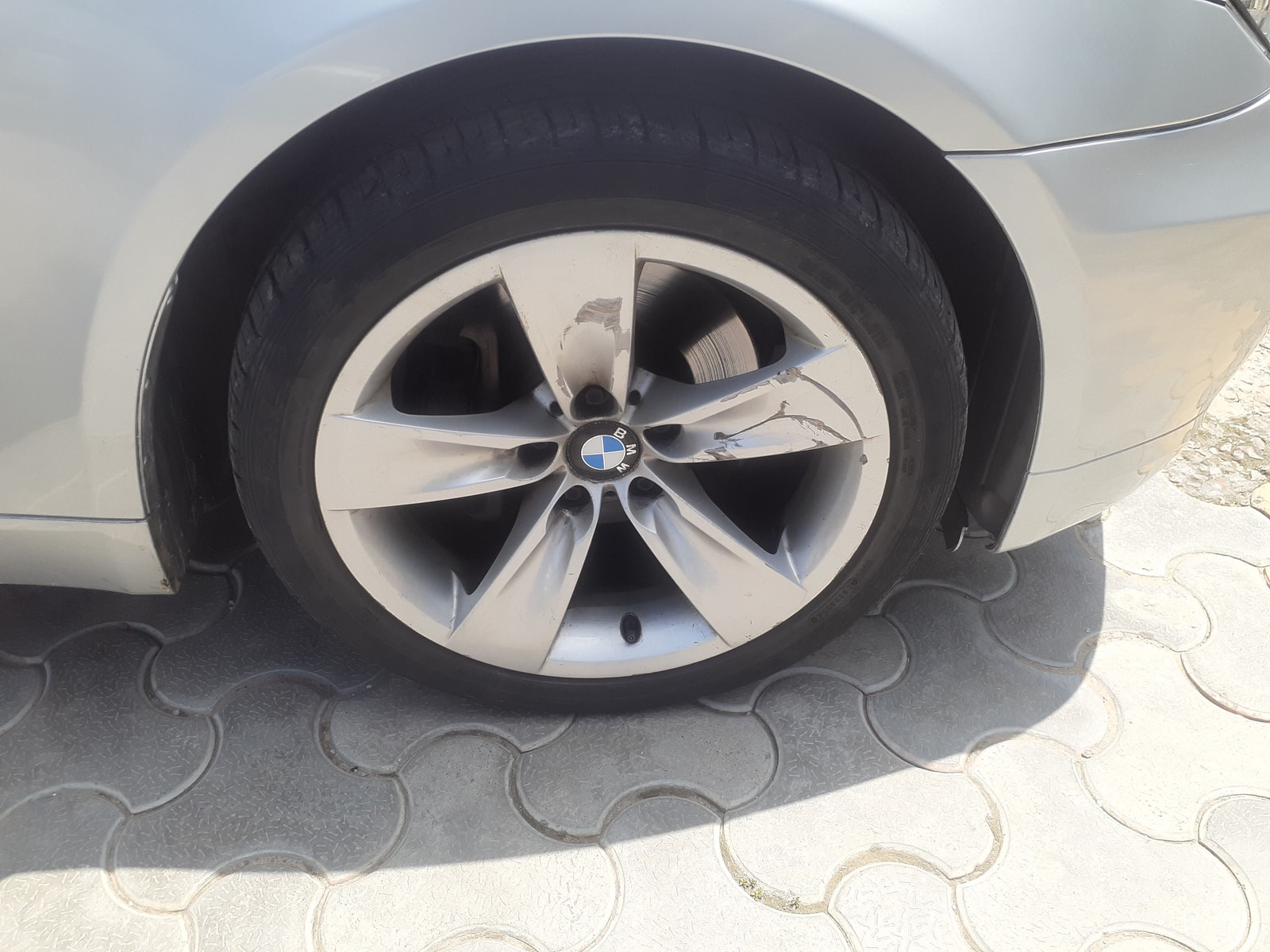 5 Series image 9 5 Series image 9